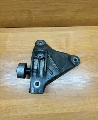 BMW 7 F01 F02 F03 F04 Engine mounting bracket 6777605 GD01521 13992010