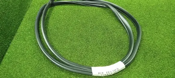 KIA Pro Cee'd III Front door rubber seal 