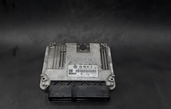 Volkswagen Touran I Engine control unit/module 03G906021ML 0281014046 1039S18924