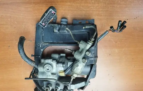 Renault Megane II Convertible roof hydraulic pump 