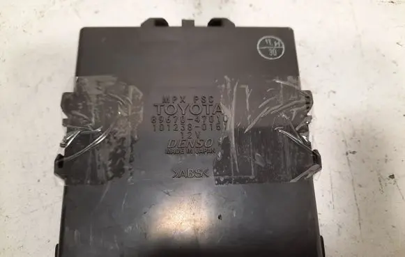 Toyota Prius (XW20) Power management control unit 1012380151 8967047010