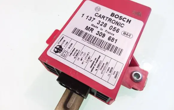 Mitsubishi Carisma Other control units/modules MR309681