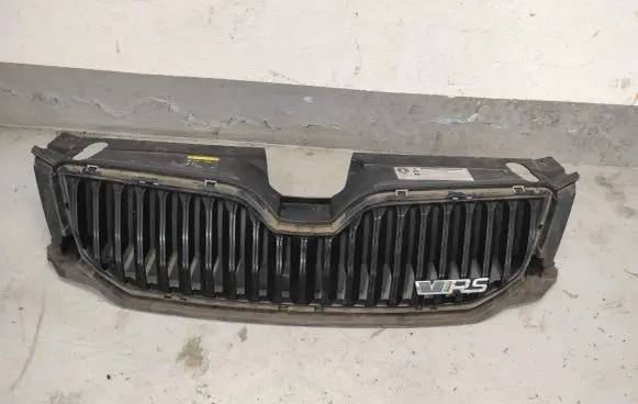 Skoda Octavia Mk3 (5E) Front grill