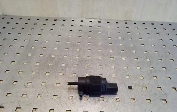 Audi A4 S4 B8 8K Windscreen/windshield washer pump 8K5955647