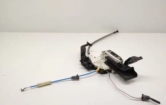 Mercedes-Benz B W246 W242 Front door lock motor A2467231214