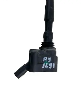 Volkswagen Golf VII High voltage ignition coil 04E905110