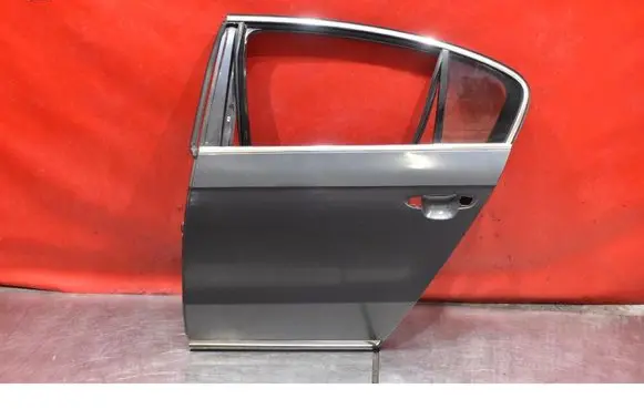 Volkswagen PASSAT CC Rear door 