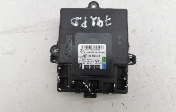 Mercedes-Benz B W245 Door control unit/module A1698207026