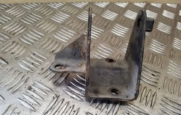 Toyota RAV 4 (XA20) Gearbox mounting bracket