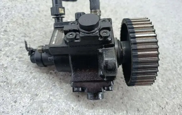 Alfa Romeo 159 Fuel injection high pressure pump