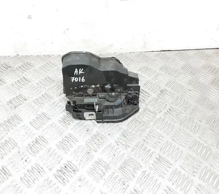BMW 1 E81 E87 Rear door lock 7154629