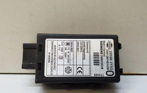 Nissan X-Trail T30 Door central lock control unit/module 285963Y500 5WK46472B