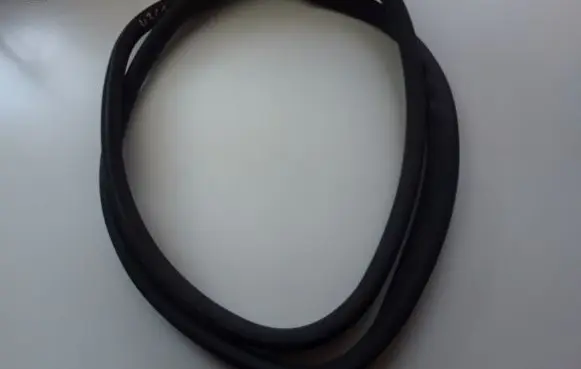 Volvo S60 Front door rubber seal 31335806
