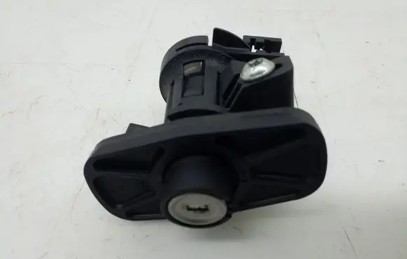 Mercedes-Benz C W204 Tailgate exterior lock A2047580014