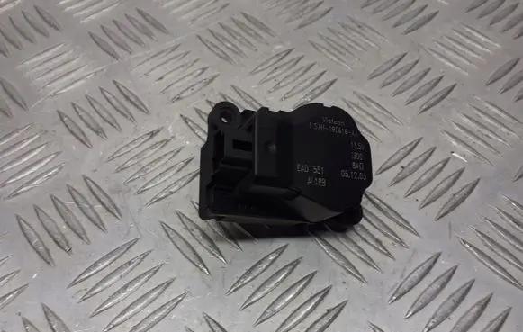 Ford Mondeo Mk III A/C air flow flap actuator/motor 1S7H-19E616-AA