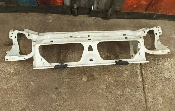 Renault Kangoo I Radiator support slam panel 