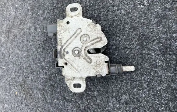 Ford Kuga I Engine bonnet/hood lock/catch 8V4112A650AD