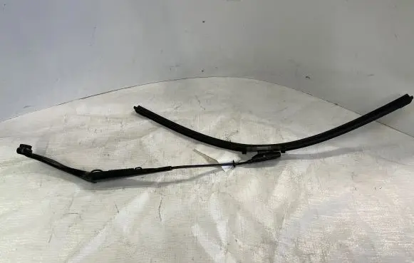 Peugeot Bipper Wiper trim 1353217080