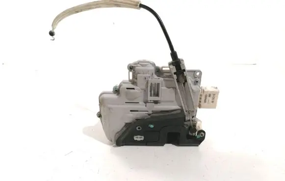Audi A6 S6 C6 4F Front door lock 4F1837015