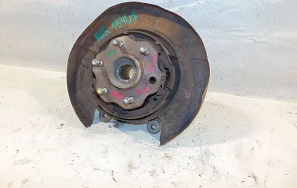 Nissan Pathfinder R51 Rear wheel hub 43018EB300 43202EA500