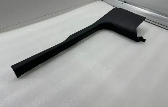 Tesla Model 3 Front sill trim cover 108629300H 033127217 NYW202771313400