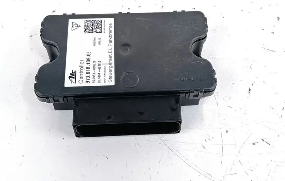 Porsche Panamera (970) Hand brake control module 97061810909