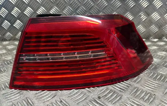 Volkswagen PASSAT B8 Rear/tail lights 3G5945208C 81420201