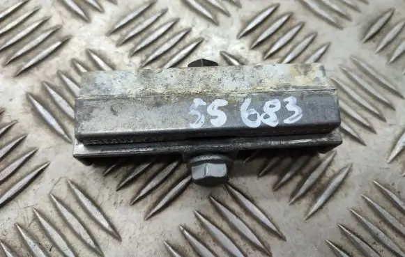 Battery bracket