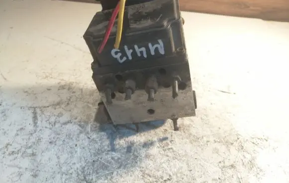 Nissan X-Trail T30 ABS Pump 47600AR005 3728E0033