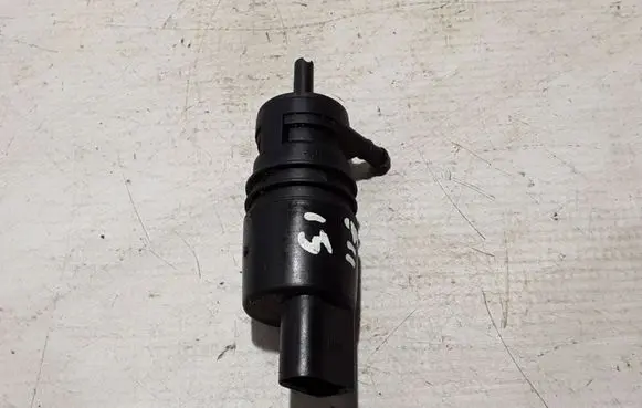 BMW 5 F10 F11 Windscreen/windshield washer pump 8362154