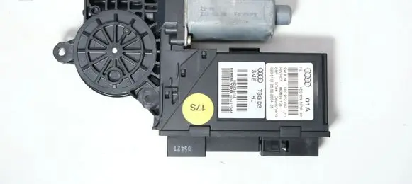 Audi A8 S8 D3 4E Rear door window regulator motor 4E0959801A