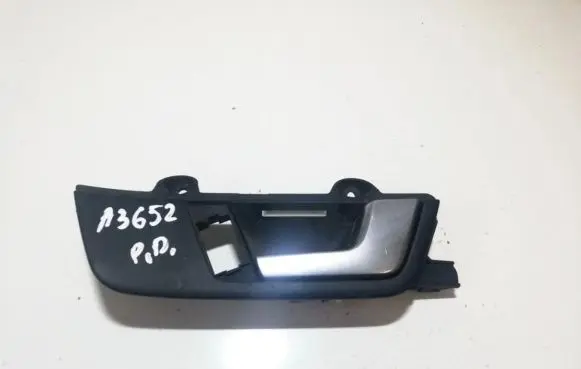 Nissan Note (E11) Rear door interior handle 7m3837113b ym21a24649daw