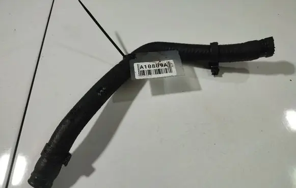 Volkswagen PASSAT B5.5 Engine coolant pipe/hose 