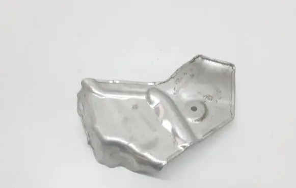 BMW 5 F10 F11 Heat shield in engine bay 7233901