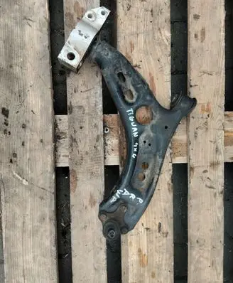 Volkswagen Tiguan Front lower control arm/wishbone