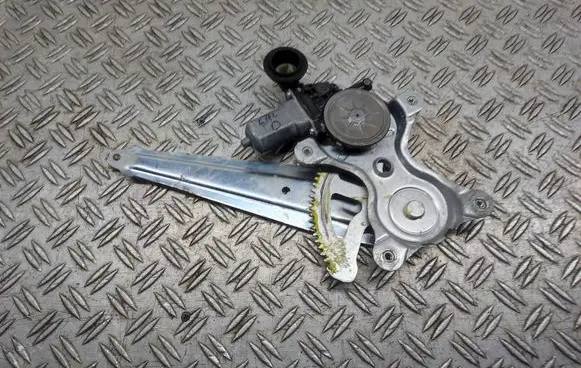 Toyota Camry Rear door window regulator with motor 04215B