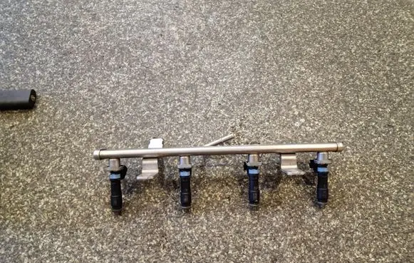 Chrysler 200 Fuel injectors set 04593986AA