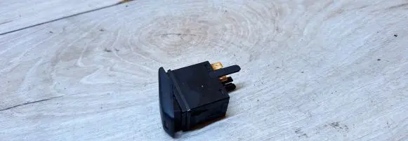 Volkswagen Golf II Windscreen/window heater switch 191959621b