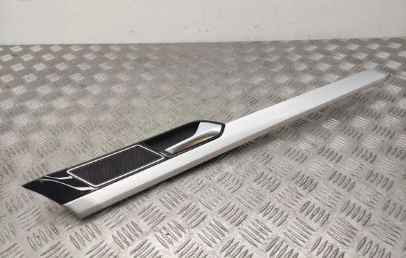 Volkswagen PASSAT B8 Front door trim bar 3G0867440