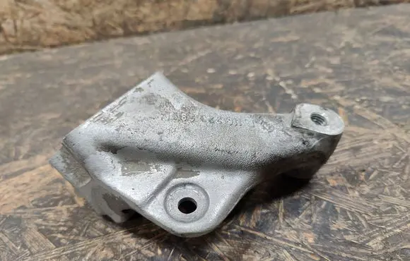 Mercedes-Benz S W116 Engine mounting bracket 1162232804