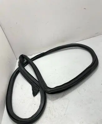 Maserati Levante Front door rubber seal 6700328D469