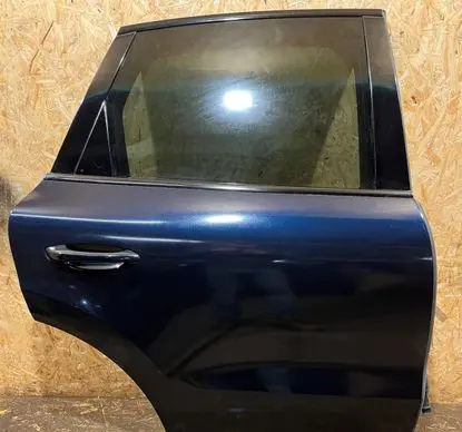 Porsche Cayenne (9Y0 9Y3) Rear door D514