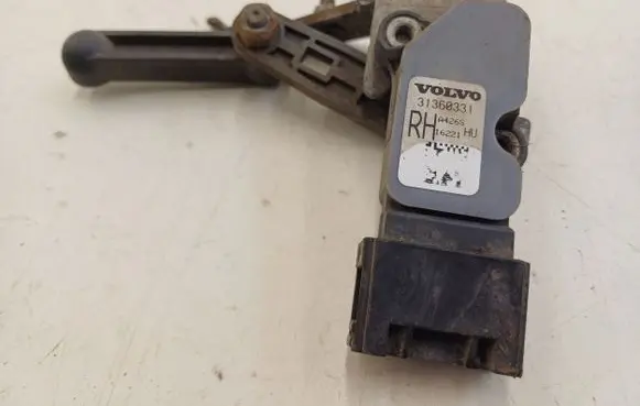 Volvo XC90 Rear air suspension level height sensor 31360331