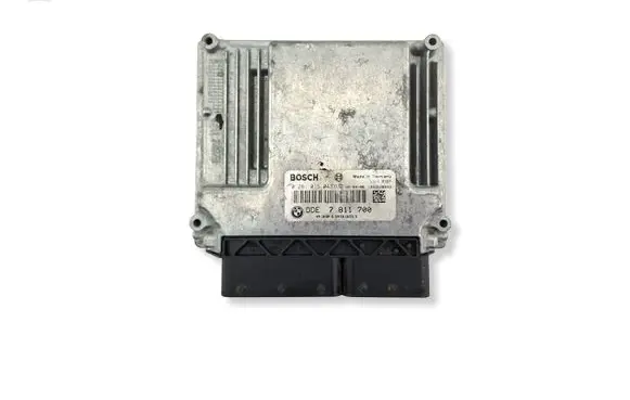 BMW 5 E60 E61 Engine control unit/module 7811700 0281015043 13617811700