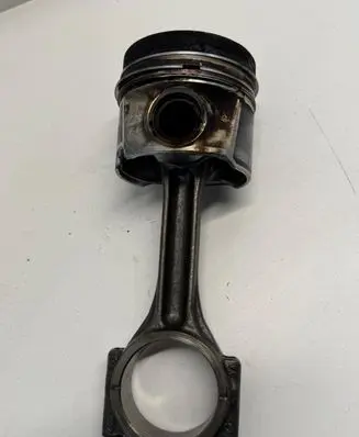 Volkswagen PASSAT B8 Piston with connecting rod VWSL204LB