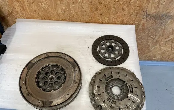 BMW 1 F20 F21 Clutch set kit 8605486 7614326 7614325