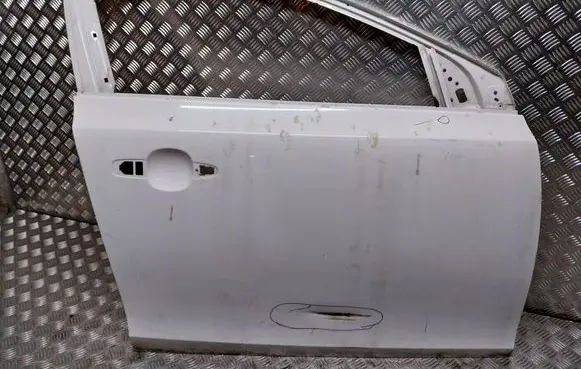 Volvo V40 Front door S18031006