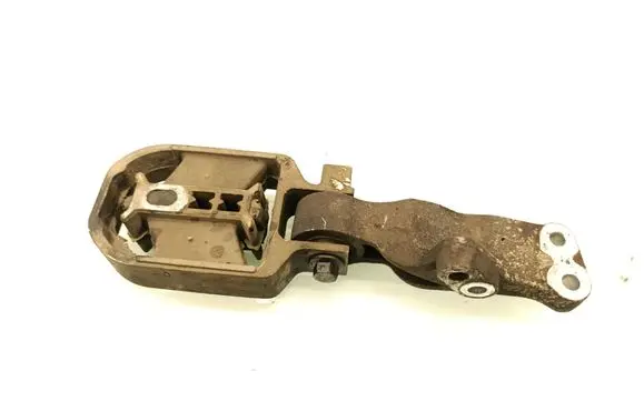 Engine mounting bracket