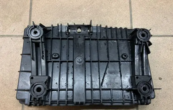 Mercedes-Benz C W205 Battery tray A2056200118