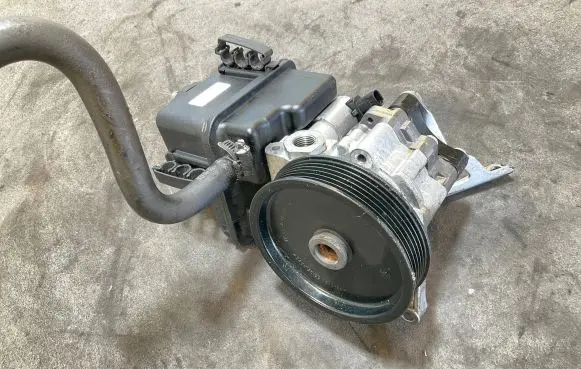Mercedes-Benz Sprinter W906 Power steering pump